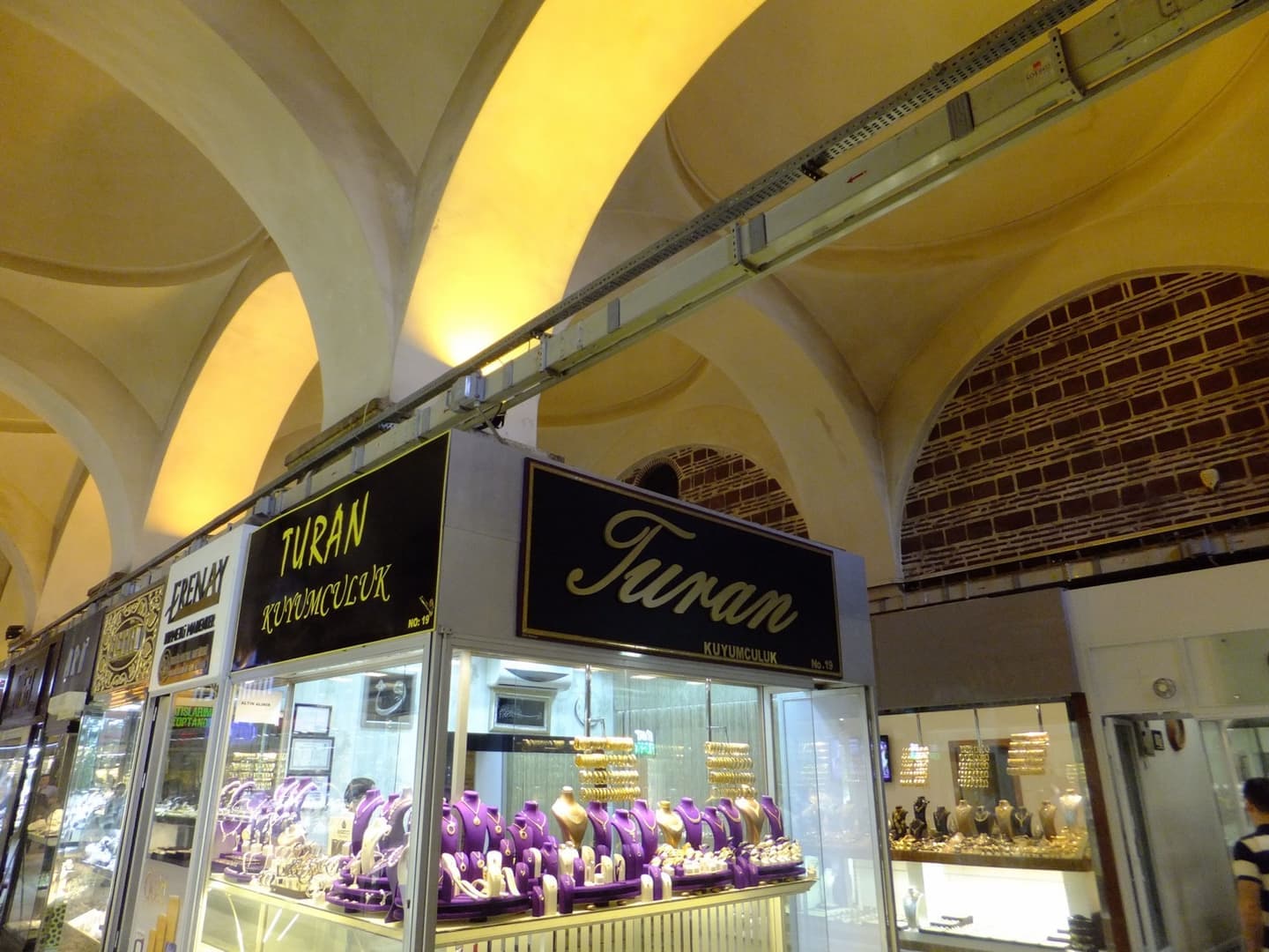 Bursa Grand Bazaar & Bedesten Bersejarah (Kapalıçarşı) - Gambar 4