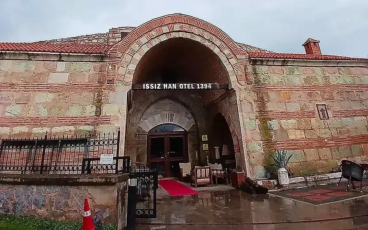 Karavanserai Bersejarah Issız Han