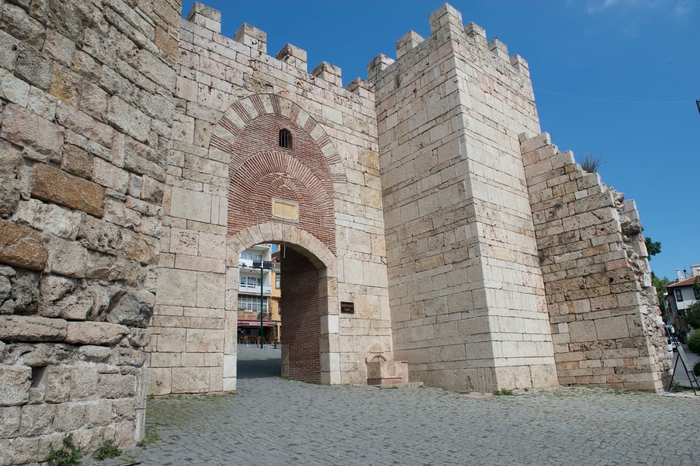 Bursa-Burg und Sultanatstor: 2.200 Jahre alte Mauern, Hisar-Zitadelle & Führer - Bild 2