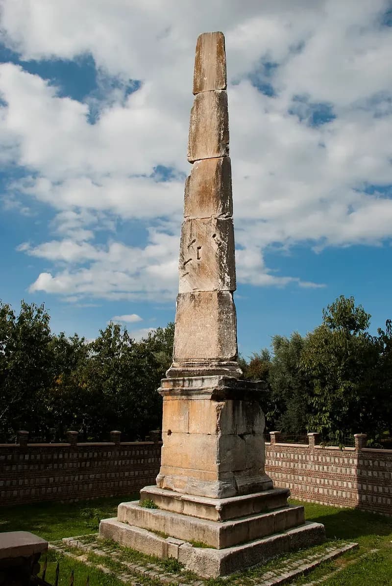 Dikilitaş (Obelisk/ Beştaş) - Görsel 1