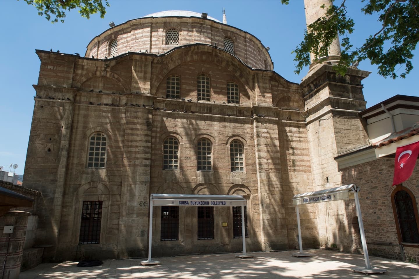 Emir Sultan Mosque and Complex: Bursa's Spiritual Heart, Baroque Courtyard & Guide - Image 3