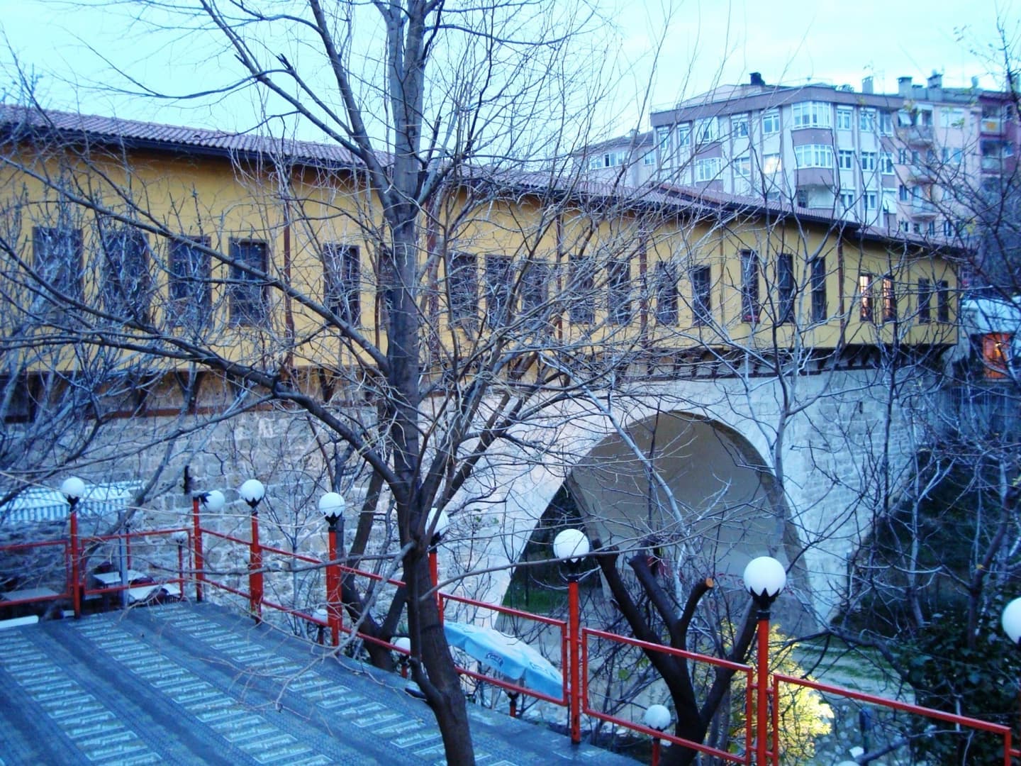Historische Irgandı-Brücke: Eine der vier Basarbrücken der Welt & Kunstführer - Bild 3