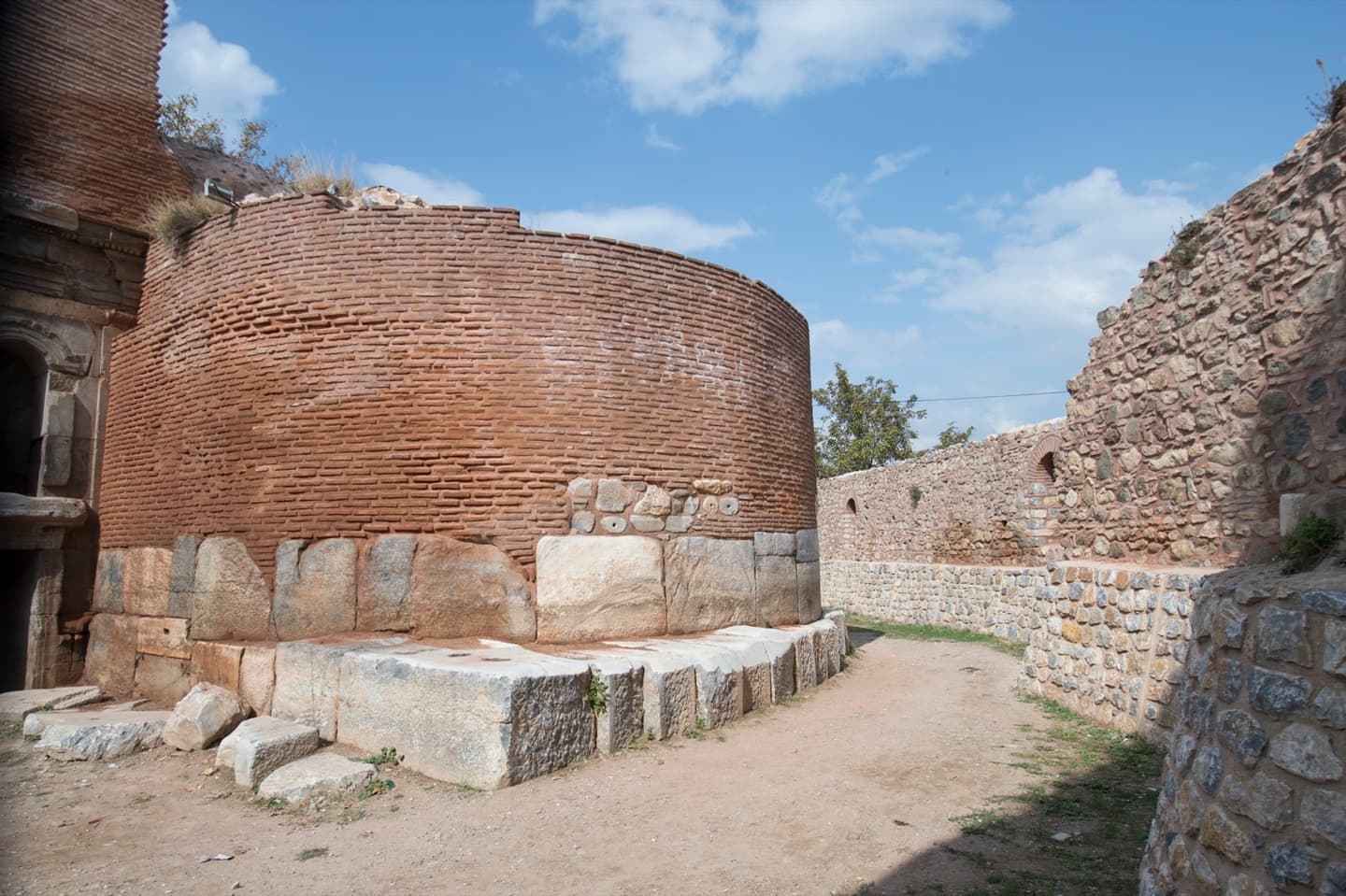Antike Stadtmauern von Iznik & Lefke-Tor: 5 km langer römischer Festungswall - Bild 2