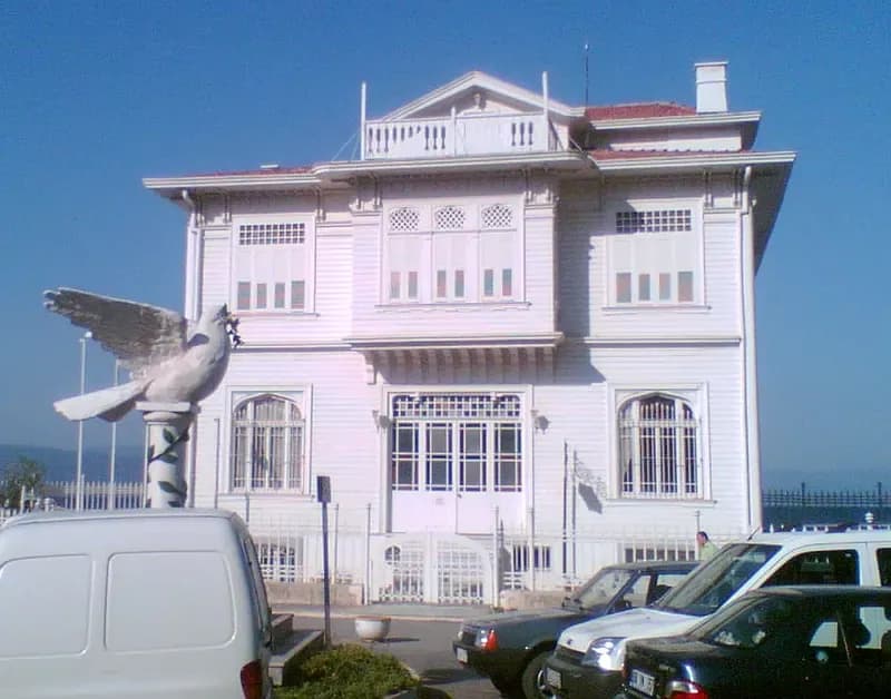 Mudanya Ortodoks Kilisesi (Uğur Mumcu Cultural Center)