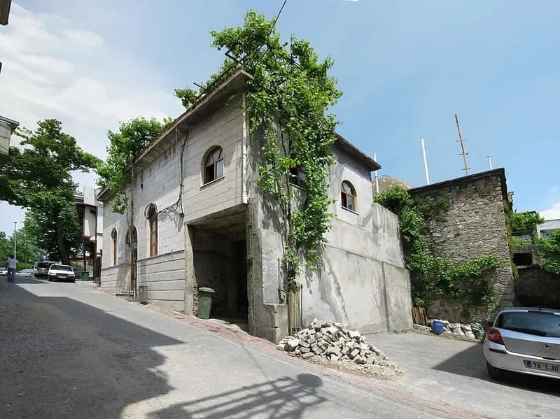 Şengül Bathhouse (Silversmiths Bazaar) - Image 1