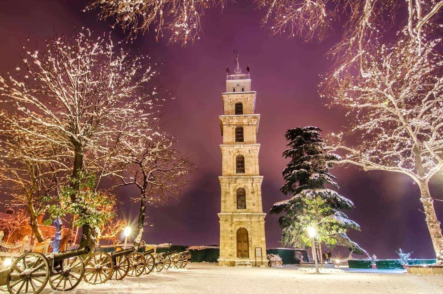 Bursa Tophane Park und historischer Uhrturm: Aussichtsterrasse & Reiseführer - Bild 4