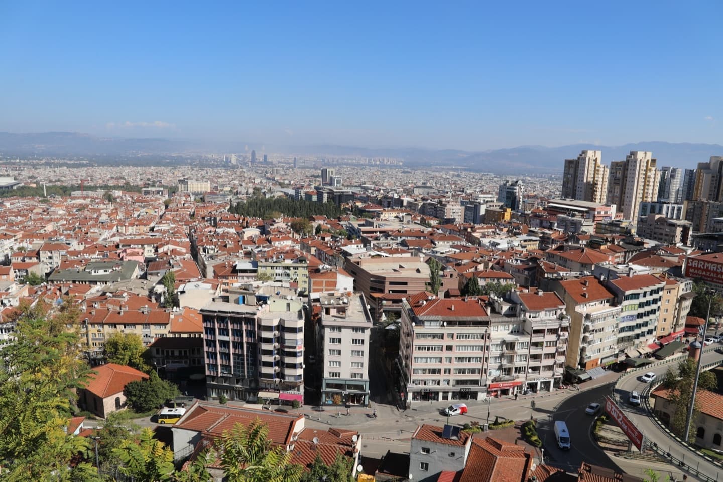 Bursa Tophane Park und historischer Uhrturm: Aussichtsterrasse & Reiseführer - Bild 2