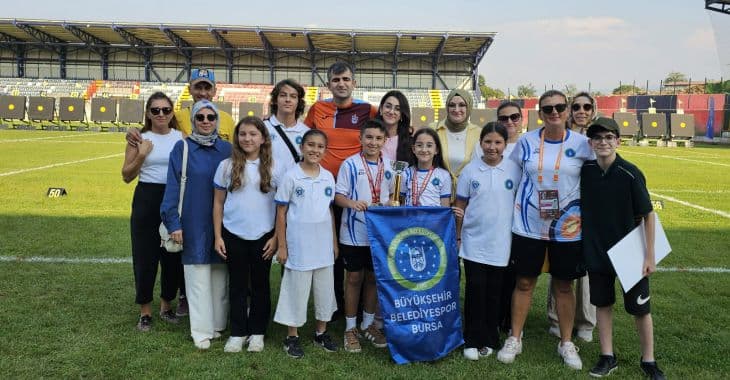 3 medali dari pemanah dari Büyükşehir Belediyespor