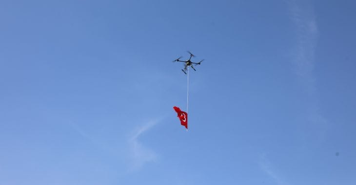 Bursa'da 30 Ağustos coşkusu gökyüzüne taşındı