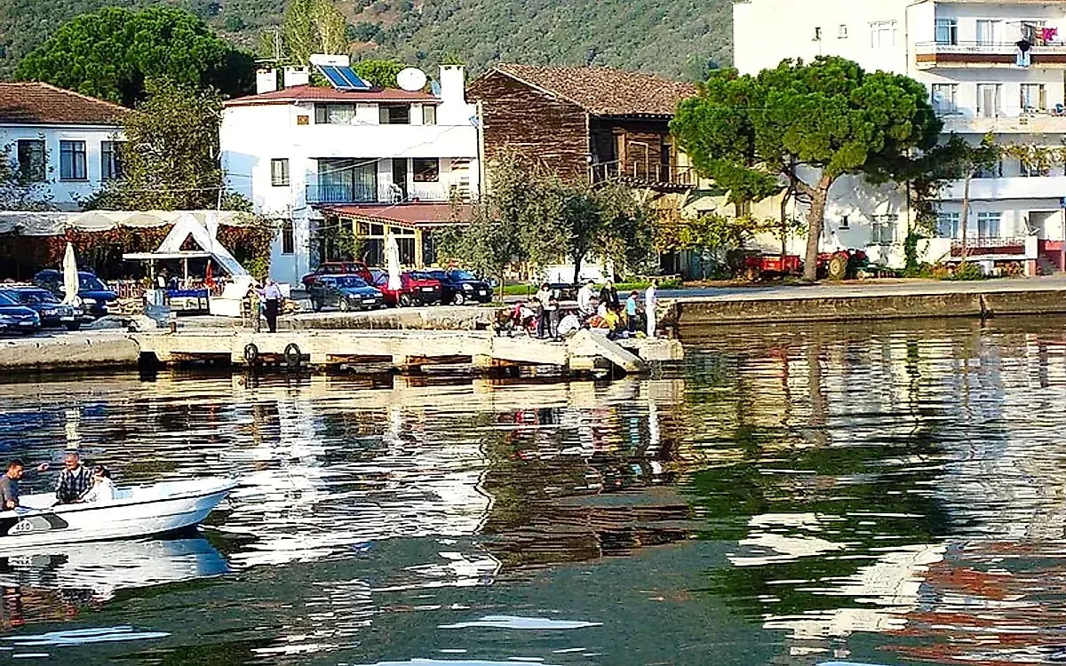 Teater Negara Ahmet Vefik Pasha Bursa (Patung) - Bursa Osmangazi Gezilecek Yerler