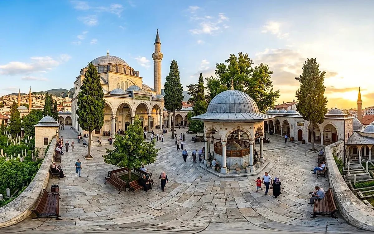 Emir Sultan Camii ve Külliyesi: Bursa'nın Manevi Zirvesi, Barok Avlu ve Ziyaret Rehberi - Bursa Yıldırım Gezilecek Yerler