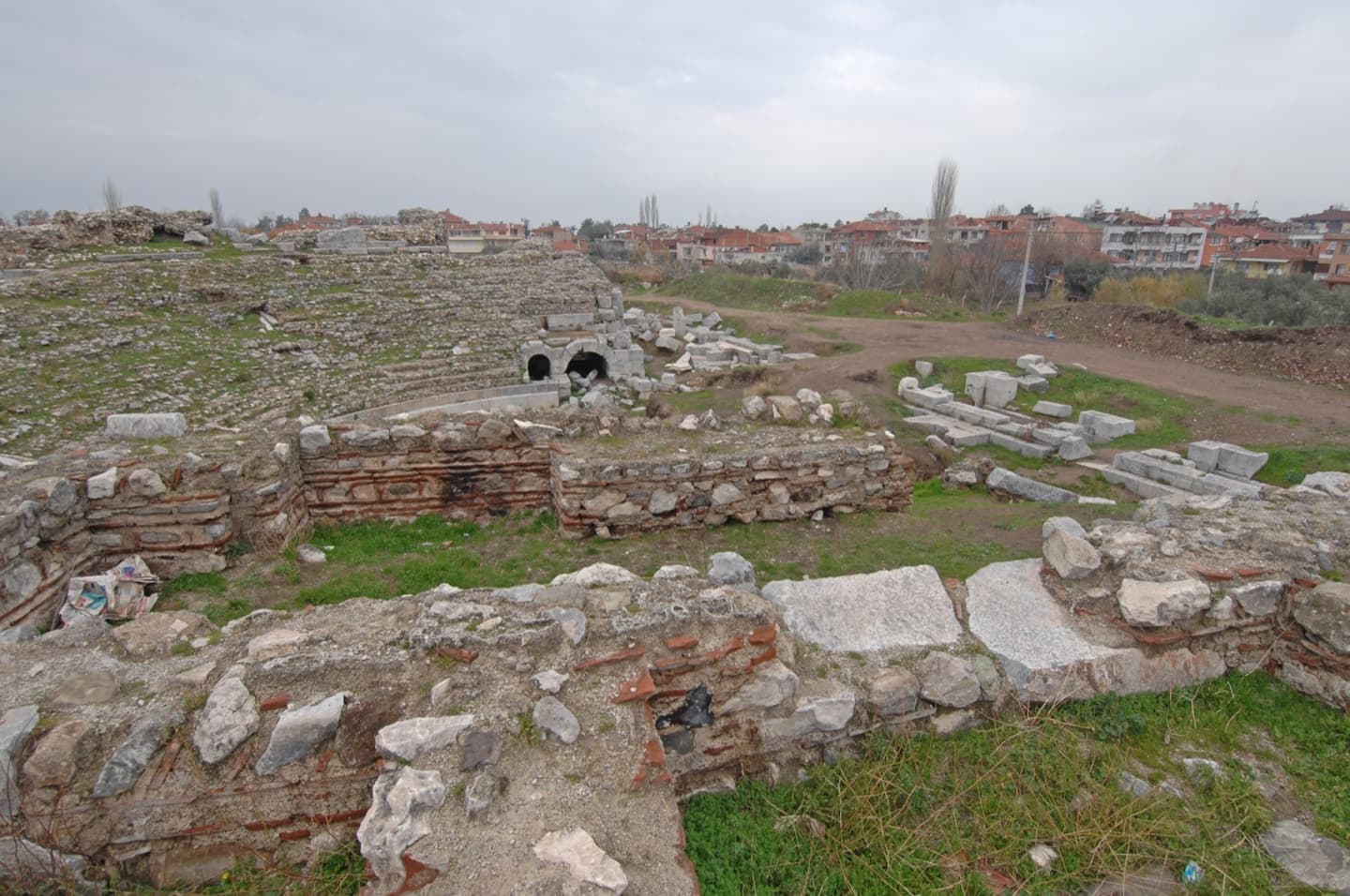 İznik Roma Tiyatrosu Arkeolojik Alanı - Görsel 1