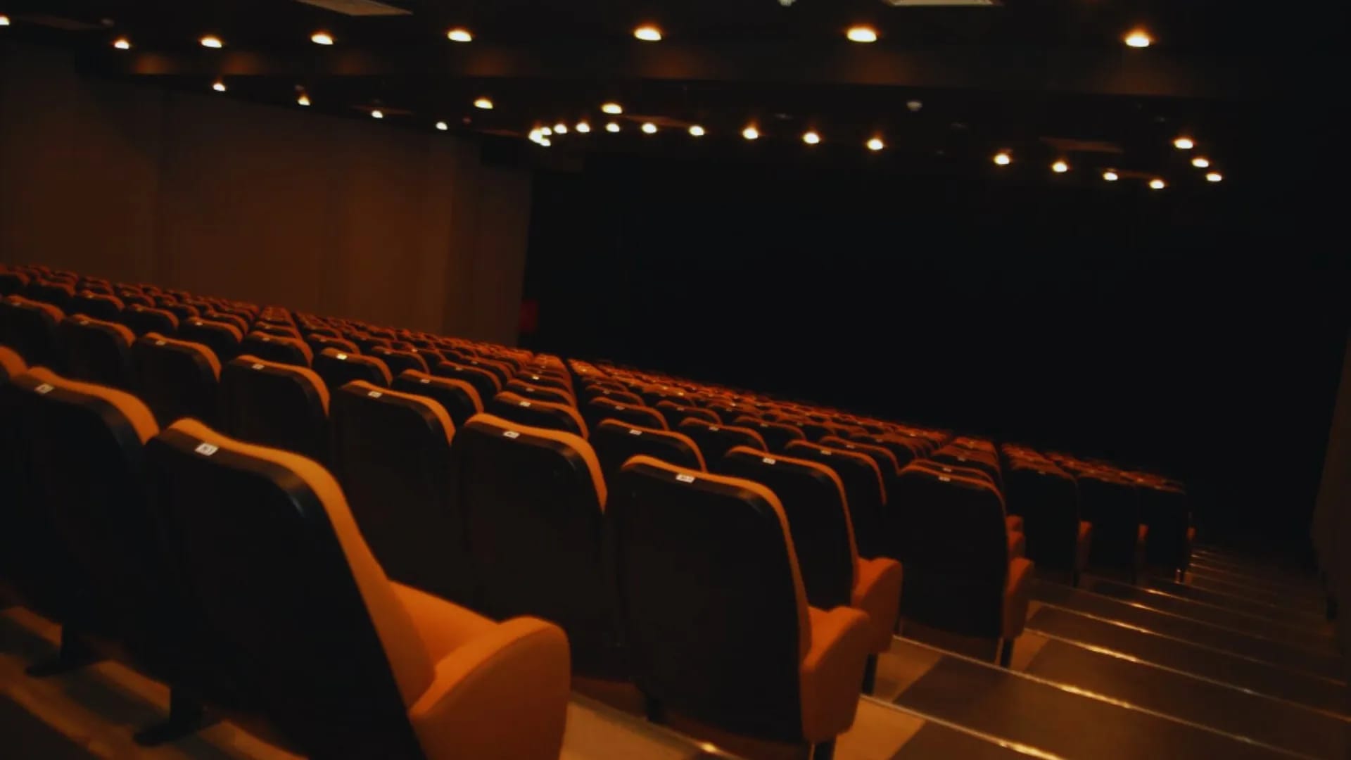 ÇEK (Çağdaş Eğitim Kooperatifi) Kunsttheater